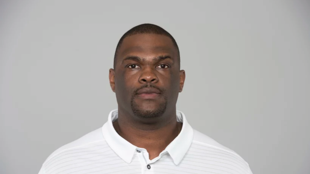 Travelle Wharton - Motivational Sports Speaker